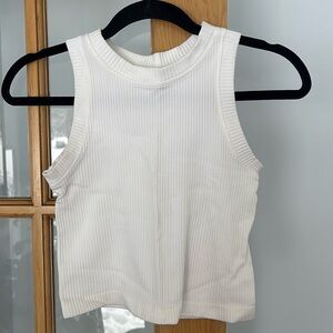 Women’s medium crop top white